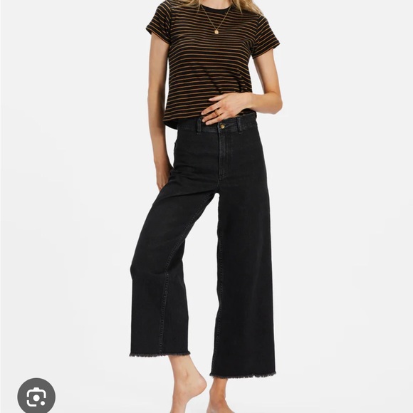 COPY - BILLABONG WIDE LEG JEANS - Picture 1 of 1